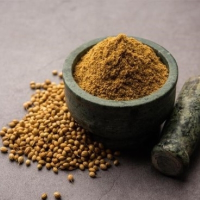 Coriander powder and seeds